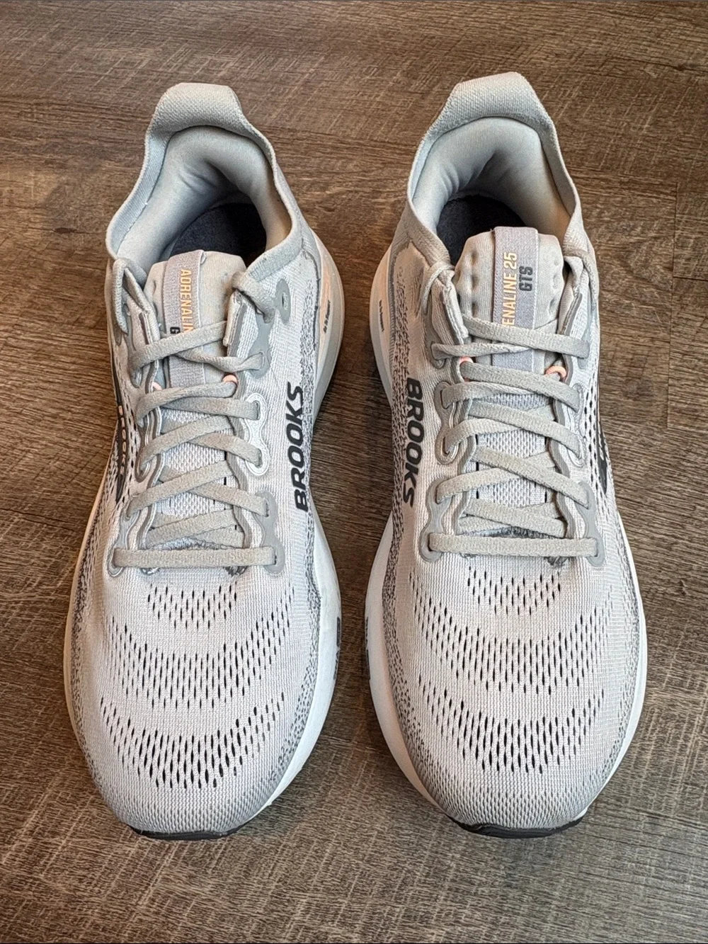 Brooks Adrenaline GTS 25 Running Shoes Women's 10.5 Grey/Pearl/Coral